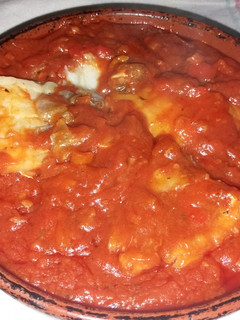 Una foto de Bacalao con tomate