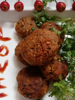 A picture of Chapati Veg Cutlet.