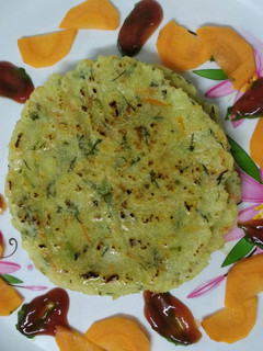 મિક્ષ વેજ રવા રોટી(Mix Veg Rava Roti Recipe in Gujarati) રેસીપી મુખ્ય ફોટો