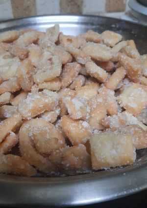 A picture of Shakarpare (Sweet Fried Pastry Bites).