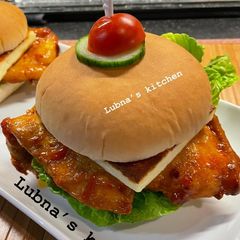 A picture of Chicken and Paneer burgers:.