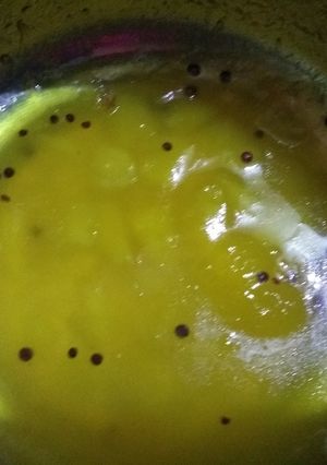 A picture of Mango chutney.