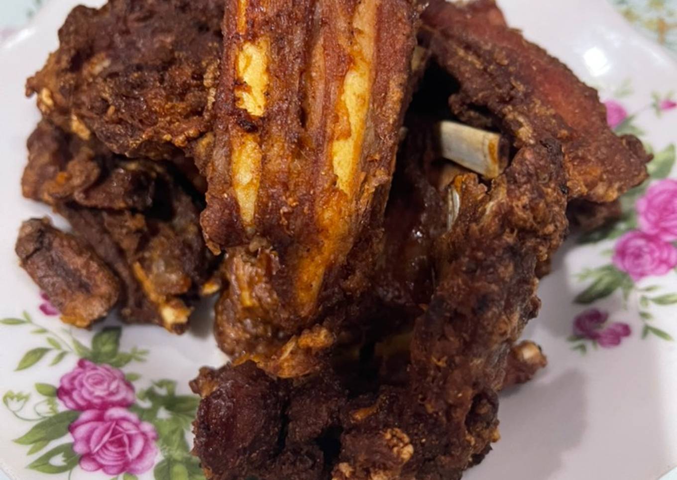 Baikut goreng / iga goreng