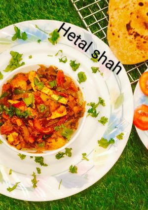 વેજ પનીર જાલફ્રેઝી (Veg Paneer Jalfrezi Recipe In Gujarati) રેસીપી મુખ્ય ફોટો