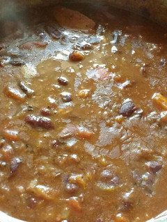 Una foto de Frijoles, puchero de alubias rojas