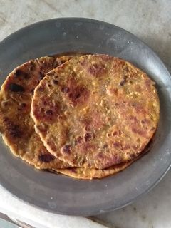મેથી ના ઢેબરા(Methi Dhebra Recipe In Gujarati) રેસીપી મુખ્ય ફોટો
