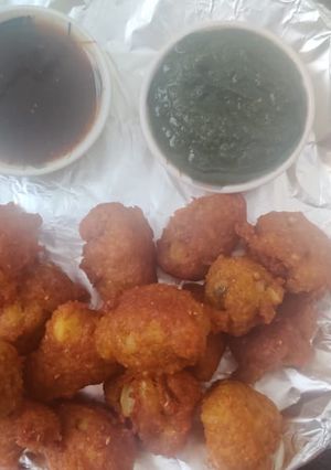 मूंग दाल के पकौड़े (Moong dal ke pakode recipe in Hindi) रेसिपी मुख्य फोटो