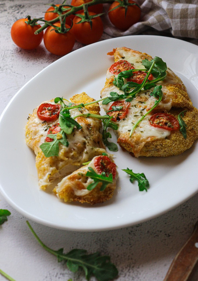 Una foto de Pollo (no) frito estilo pizza en airfryer 🍕