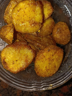 सिंधी स्पेशल आलू टुक (sindhi style aloo tuk recipe in Hindi) रेसिपी मुख्य फोटो