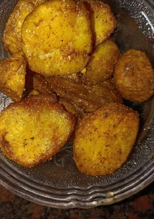 सिंधी स्पेशल आलू टुक (sindhi style aloo tuk recipe in Hindi) रेसिपी मुख्य फोटो