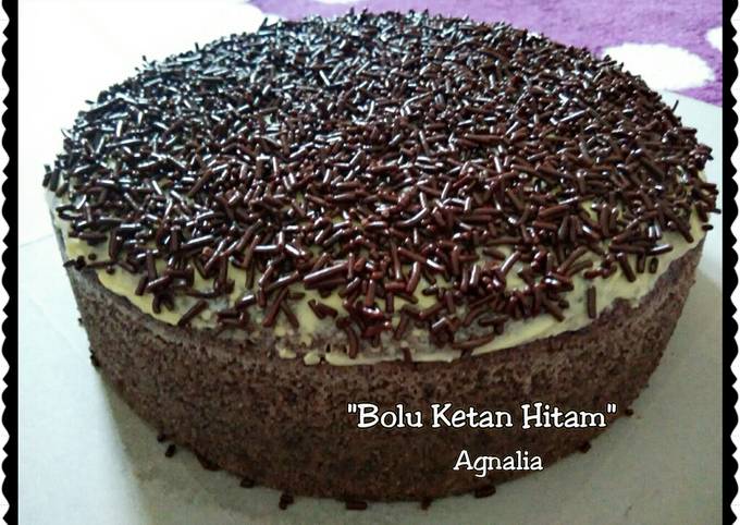 "Bolu Ketan Hitam Kukus"