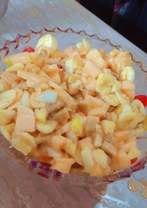 A picture of Tangy chilli fruit chaat.