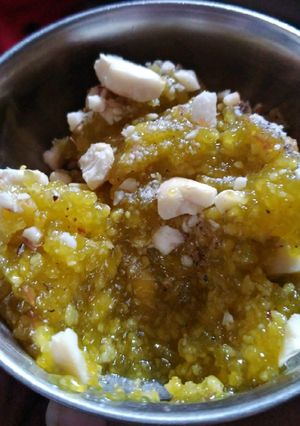 A picture of Papaya halwa.