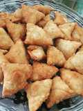 Mini moong dal samosa