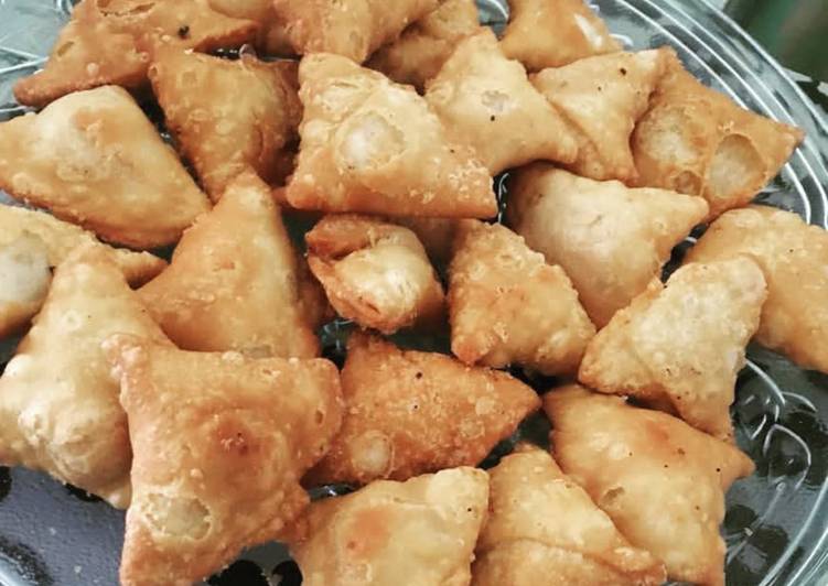 Steps to Make Quick Mini moong dal samosa