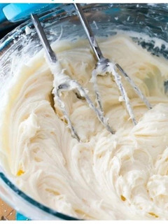 A picture of Cream Cheese Frosting.