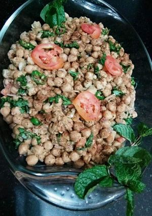 A picture of Chana chat.