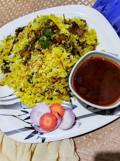 "मटण बिर्याणी" (mutton biryani recipe in marathi) रेसिपी चे मुख्य फोटो 