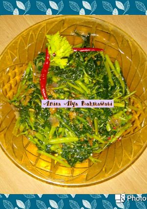 Foto resep Oseng Kangkung Sambal Tomat