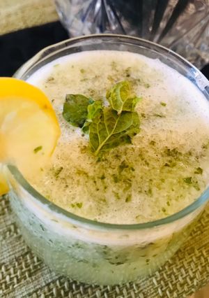 A picture of Cucumber Mint mojito.