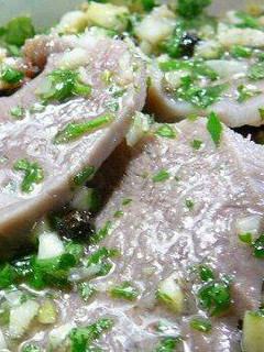 Una foto de Lengua de cordero a la vinagreta