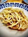 Tosta de angulas al ajillo