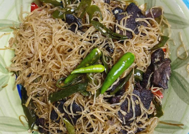 Bihun Goreng Paru