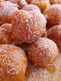 Una foto de Buñuelos de viento de anís