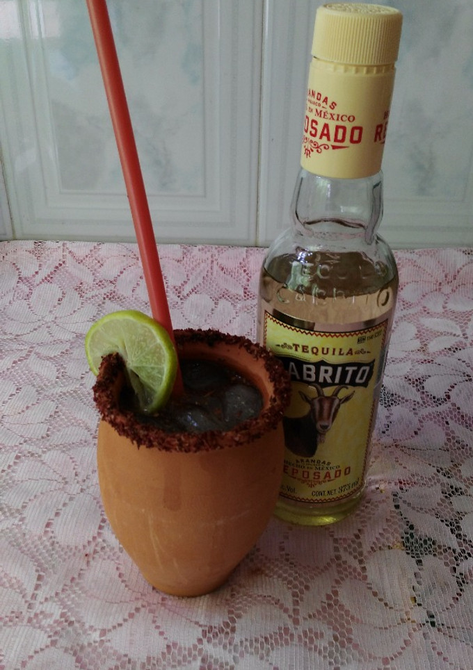 Una foto de Jarritos locos/cantaritos de feria