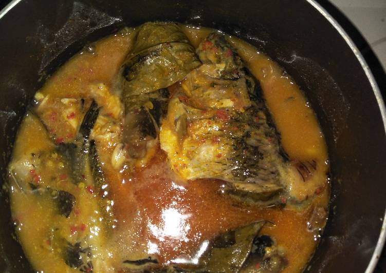 Cara membuat Gulai ikan mas yang lezat dan Mudah Dibuat