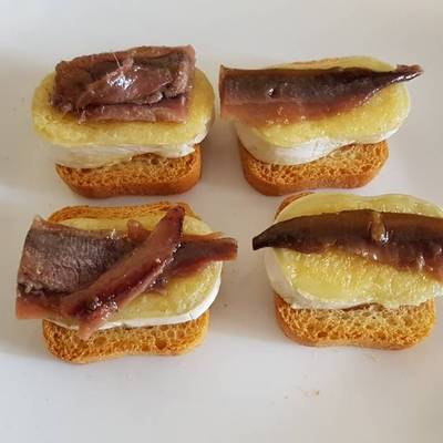 Anchoas Queso Snack Receta de Jon Santos Diaz- Cookpad