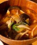 Canh kim chi nóng hổi cho mùa đông lạnh giá