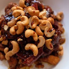 A picture of Kung Pao Chicken (simple version).