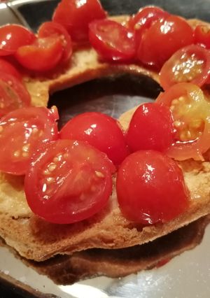 Foto di Friselle con pomodorini sott'olio