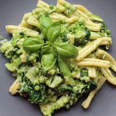 Creamy Green Leek & Pea Pasta A picture of Creamy Green Leek & Pea Pasta.