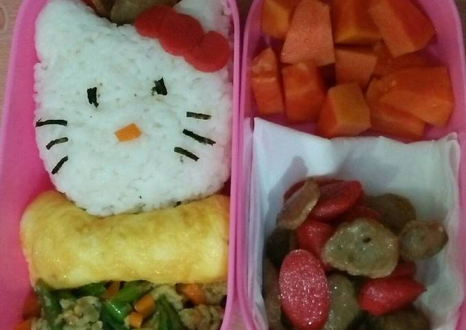 Black Cat Hello Kitty Halloween Bento Recipe by cookpad.japan - Cookpad