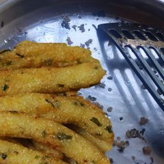 A picture of Aloogedde Rave berallugalu.