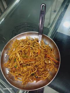 નૂડલ્સ (Noodles recipe in Gujarati) રેસીપી મુખ્ય ફોટો