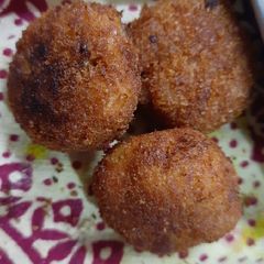 A picture of Pizza cutlets.