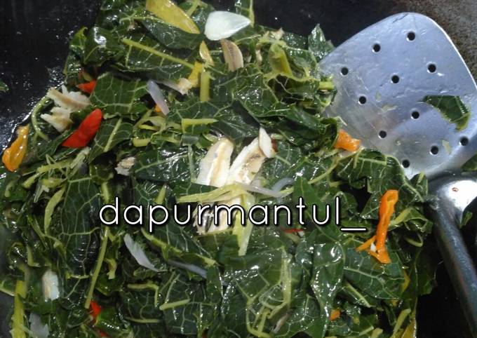 Langkah Mudah untuk Menyiapkan Tumis Daun Pepaya dan Teri, Bisa Manjain Lidah