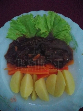 Langkah Gampang Menyiapkan Resep Bistik Sapi Jawa simple ala Those Anti Ribet, Menggugah Selera
