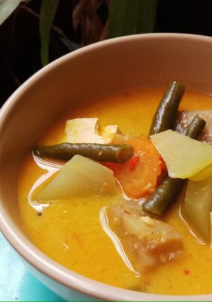 Foto resep Sayur lodeh kuning (simple & enak)