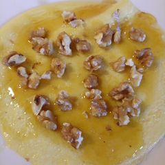 Honey and walnut pancakes A picture of Honey and walnut pancakes.