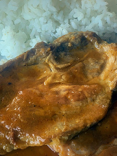 Una foto de Chuletas de cerdo en salsa de café