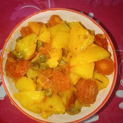 A picture of Potato and carrot veg.