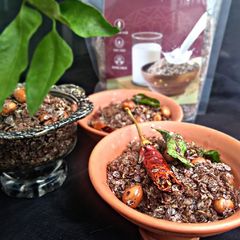 A picture of Ragi flakes snacks.