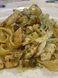Fettuccine con Filetti di Orata e Capperi