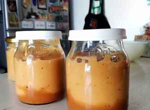 Una foto de Postre serenito casero de dulce de leche 😏👌🏼