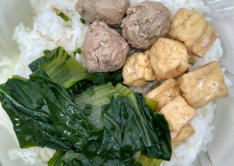 Sup Sayur Pokcoy Baso Ikan Tenggiri