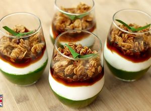 Foto resep Bubur Sumsum Jelly Pandan & Granola Devina Hermawan